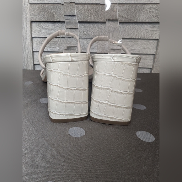 NWT Steve Madden Lilah Strappy Double Band White Croc Heeled Sandals Size 10 - Picture 4 of 6